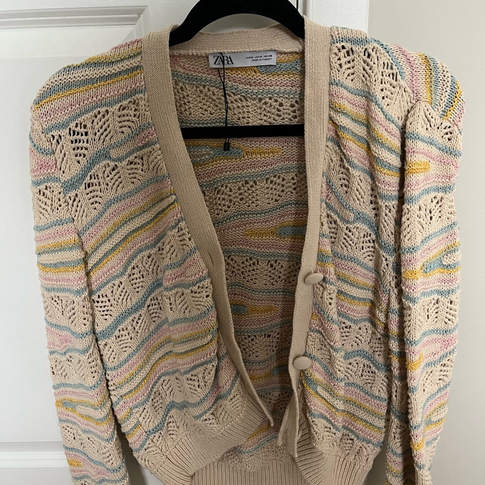 Zara multi color sweater size medium